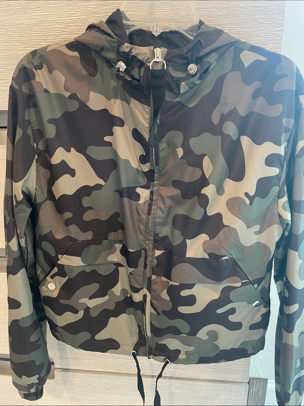 Love Tree Camo Hooded Jacket in Black and Green